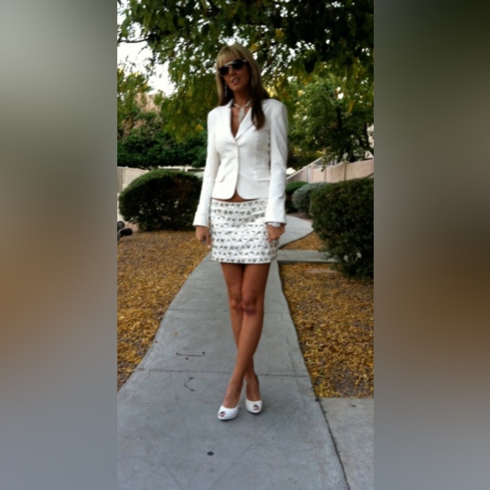 💎Y2K Bebe set  jacket and skirt excellent condition! Worn once !ivory color